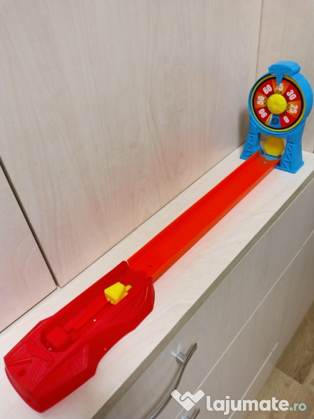 Hot Wheels - 3 piste si Dragon launcher - pret/buc. 