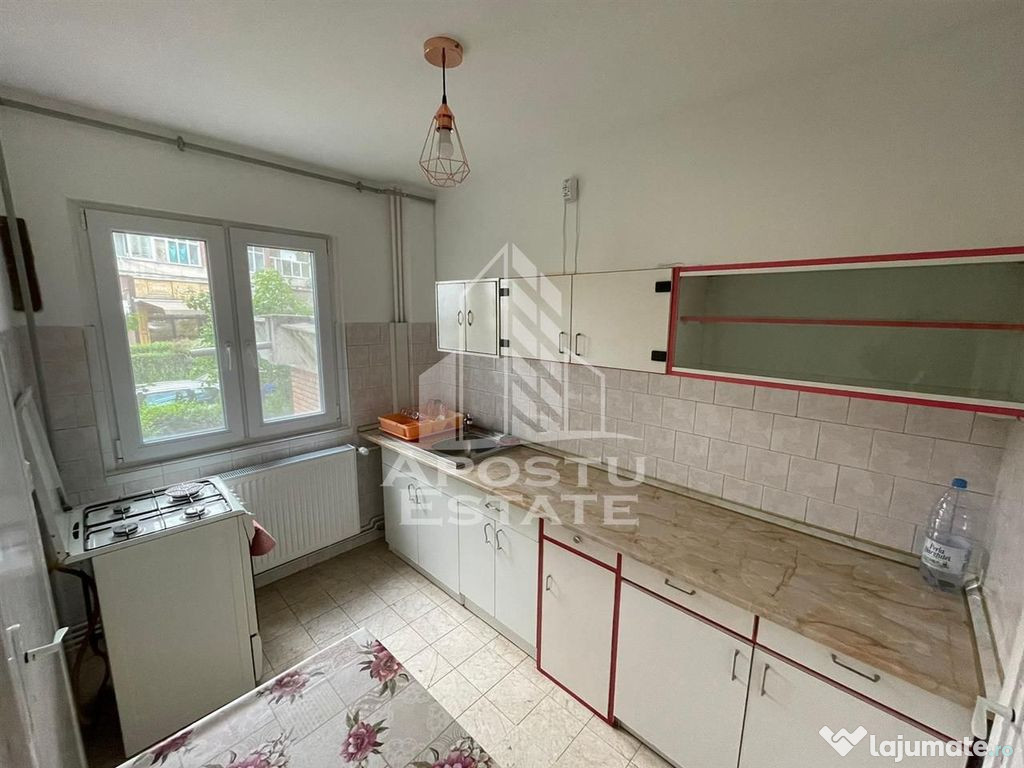 Apartament 3 camere decomandat in zona Sagului 