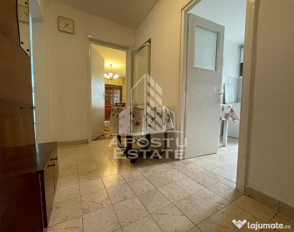 Apartament 3 camere decomandat in zona Sagului 