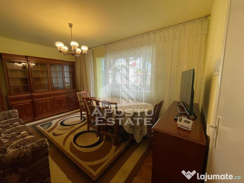 Apartament 3 camere decomandat in zona Sagului 