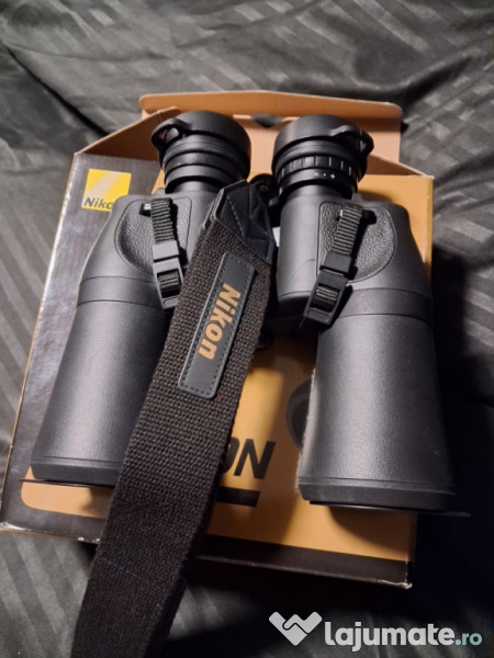 Binoclu Nikon sare foarte noua in cutia si husa lui 