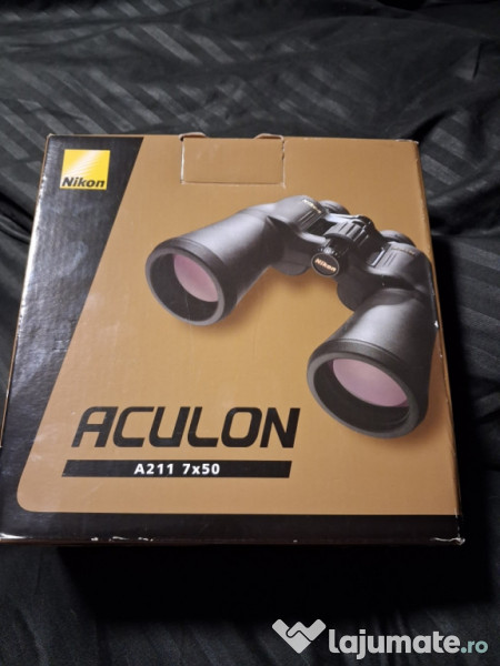 Binoclu Nikon sare foarte noua in cutia si husa lui 
