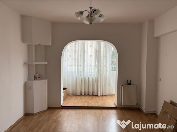 Apartament 2 camere decomandat etajul 1 zona Onix