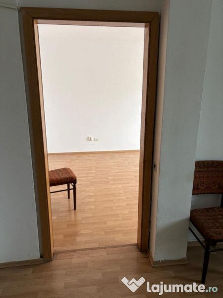 Apartament 2 camere decomandat etajul 1 zona Onix