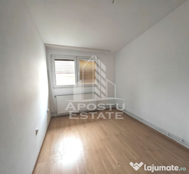 Apartament cu 2 camere, decomandat, centrala proprie, Tor...