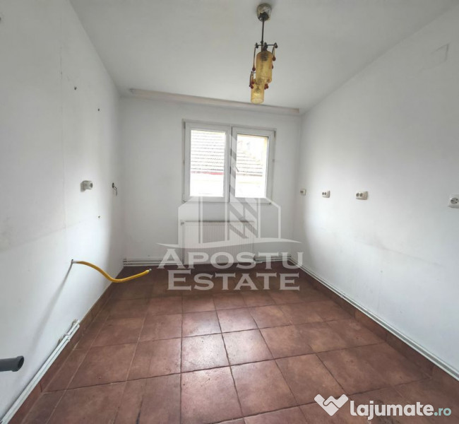 Apartament cu 2 camere, decomandat, centrala proprie, Tor...