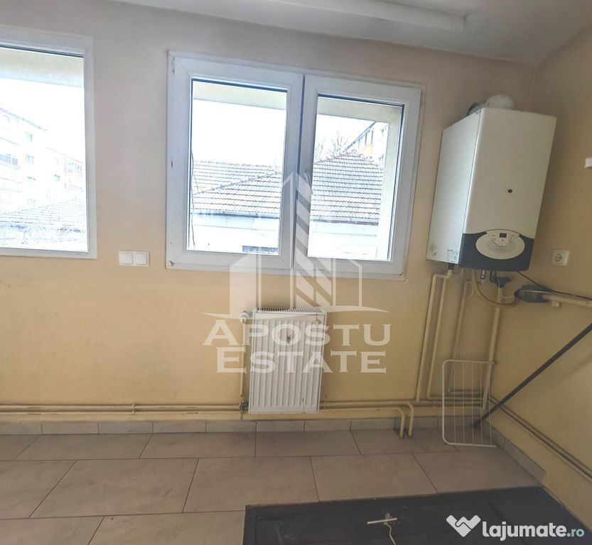 Apartament cu 2 camere, decomandat, centrala proprie, Tor...