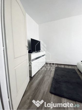Apartament 2 camere, bloc anvelopat, zona Lipovei