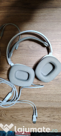 Căști iluminare și cu microfon 