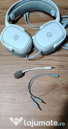 Căști iluminare și cu microfon 