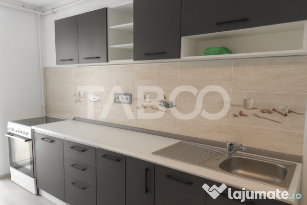 Apartament 3 camere decomandate 85 mp parter 2 balcoane Stej