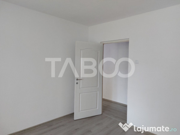 Apartament 3 camere decomandate 85 mp parter 2 balcoane Stej