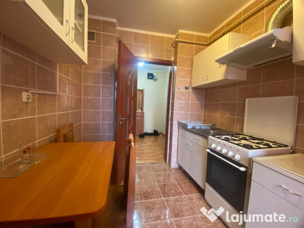 Apartament 2 cam decomandat, centrală termică, mobilat și utilat