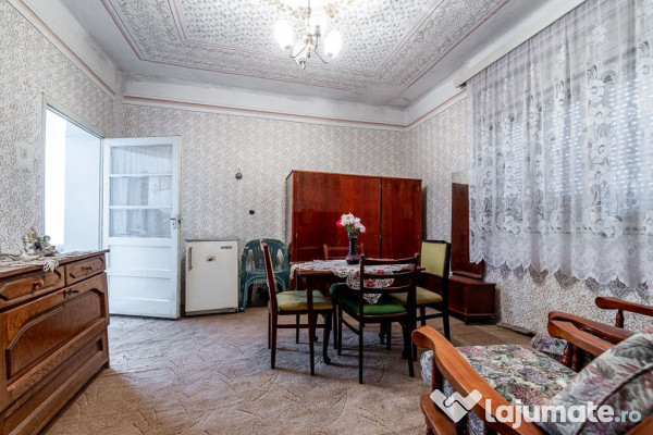 De vânzare Casă cu Grădină Generoasă in Dorobanți