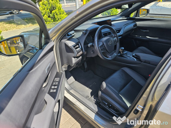 Lexus UX 250h Luxury + Echipare de Top cu Garantie