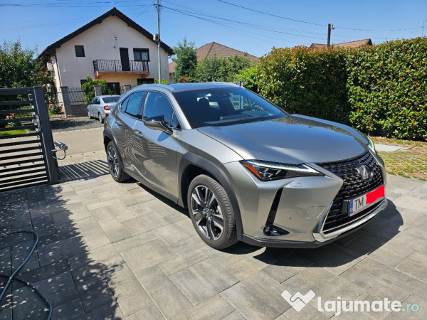 Lexus UX 250h Luxury + Echipare de Top cu Garantie