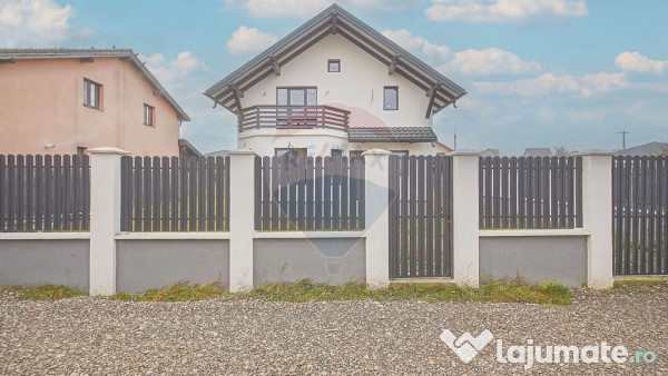 Casă Individuală 5 Camere în Tărlungeni – Zonă Cen... 