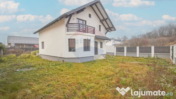 Casă Individuală 5 Camere în Tărlungeni – Zonă Cen... 