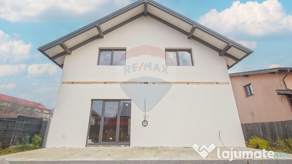 Casă Individuală 5 Camere în Tărlungeni – Zonă Cen... 