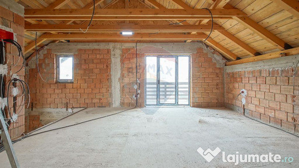 Casă Individuală 5 Camere în Tărlungeni – Zonă Cen... 