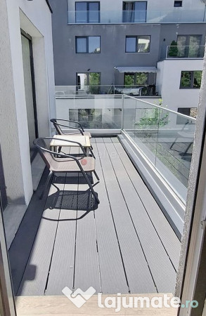 Pozitionare Centrala | Parcare 