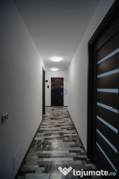 Apartament cu 3 camere de vânzare în zona Burdujeni 