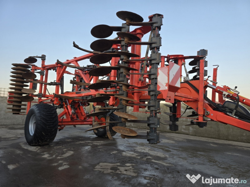 Cultivator Kuhn Performer 4000