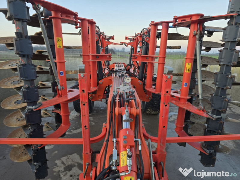 Cultivator Kuhn Performer 4000