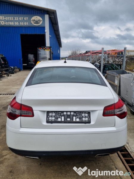 Dezmembrez Citroen C5 2.2 HDi motor 4H02 204 cai cutie automata