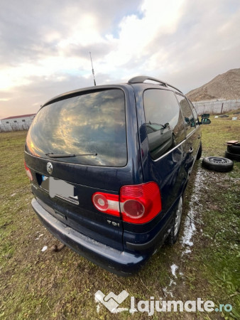 VW Sharan 1.9 Tdi... 110 CP... an: 2005 