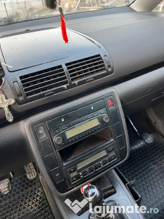 VW Sharan 1.9 Tdi... 110 CP... an: 2005 