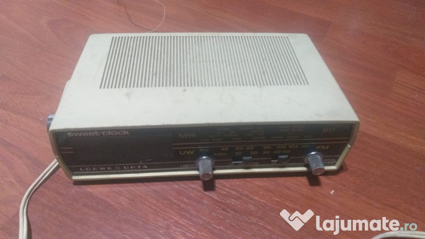 Aparat radio cu ceas retro Sweet-Clock Loewe-(Opta) R199 32009 