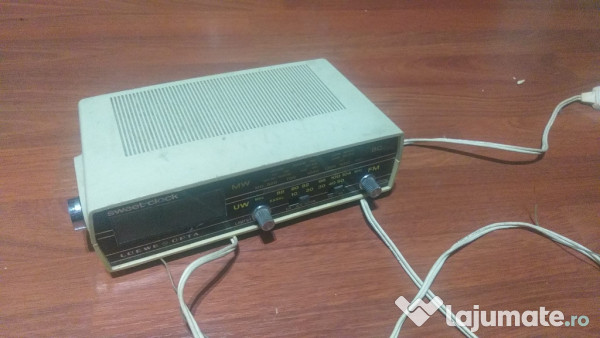 Aparat radio cu ceas retro Sweet-Clock Loewe-(Opta) R199 32009 