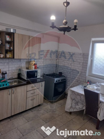 Casă 6 camere+teren 1000 mp Bâldana Tărtășești 25km...