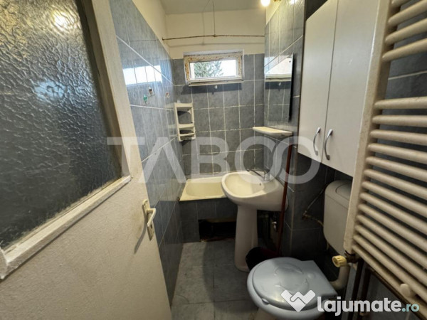 Apartament etaj intermediar 3 cu 2 camere zona Mihai Viteazu 