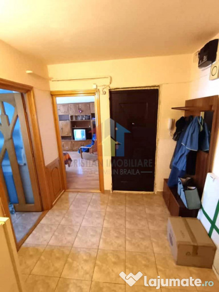 Ap 2 camere, Radu Negru, 2 balcoane