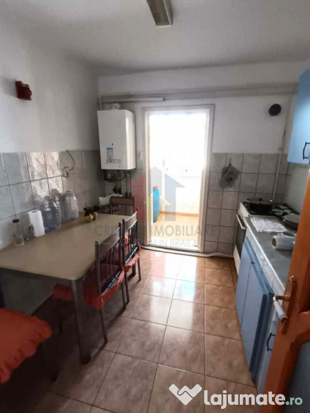 Ap 2 camere, Radu Negru, 2 balcoane