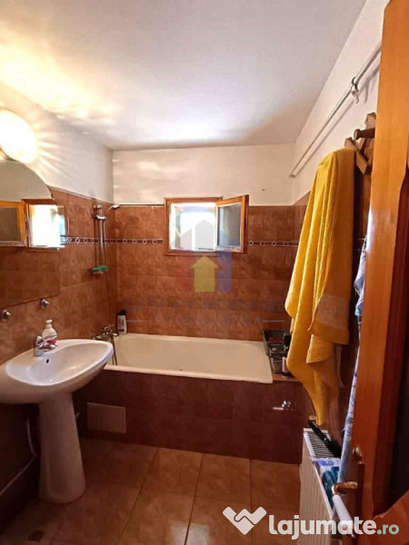 Ap 2 camere, Radu Negru, 2 balcoane