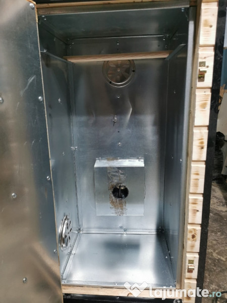 Afumatoare electrica cu convecție 