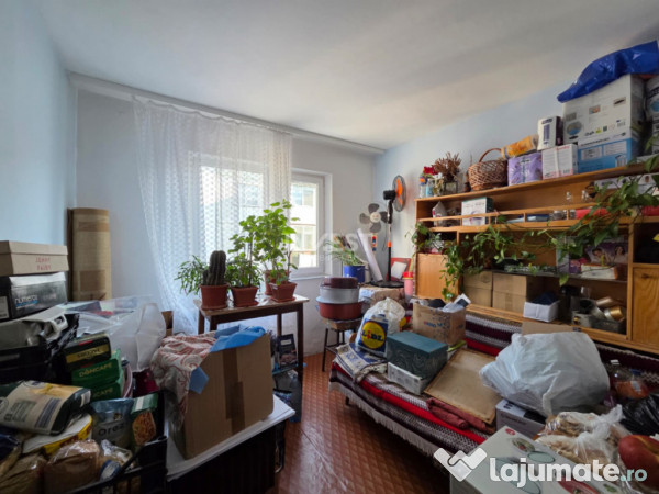 DE VANZARE-APARTAMENT 3 CAMERE-DACIA 