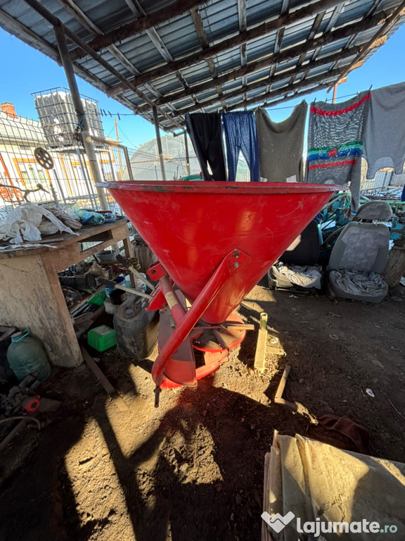 Tractor Universal 445 reconditionat 