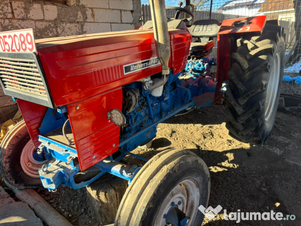 Tractor Universal 445 reconditionat 