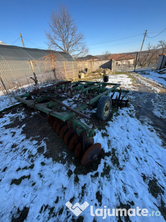 Tractor Universal 445 reconditionat 