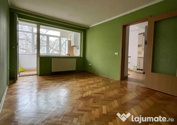 Apartament cu 3 camere in Centru