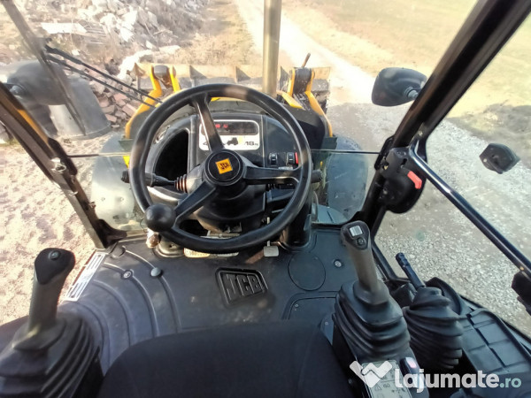 Buldoexcavator JCB 3CX – 2013 – 110 CP – proprietar 