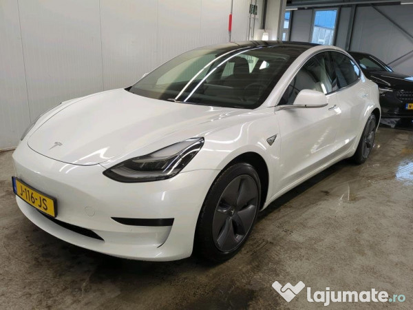 Tesla Model 3 / An 2020 / Numai 25.000km / Ca noua!
