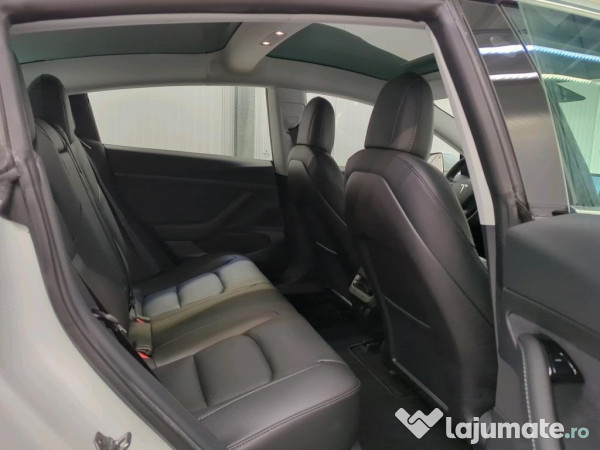 Tesla Model 3 / An 2020 / Numai 25.000km / Ca noua!