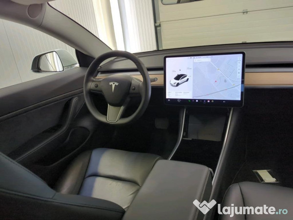 Tesla Model 3 / An 2020 / Numai 25.000km / Ca noua!