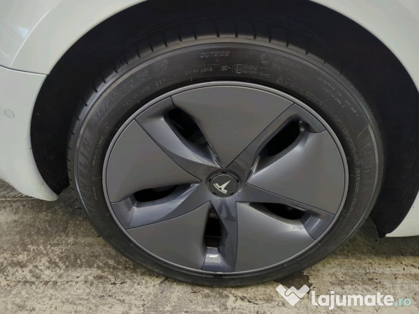 Tesla Model 3 / An 2020 / Numai 25.000km / Ca noua!