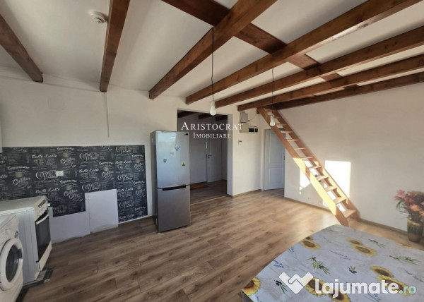 Casa 3 camere si curte cu pomi fructiferi 